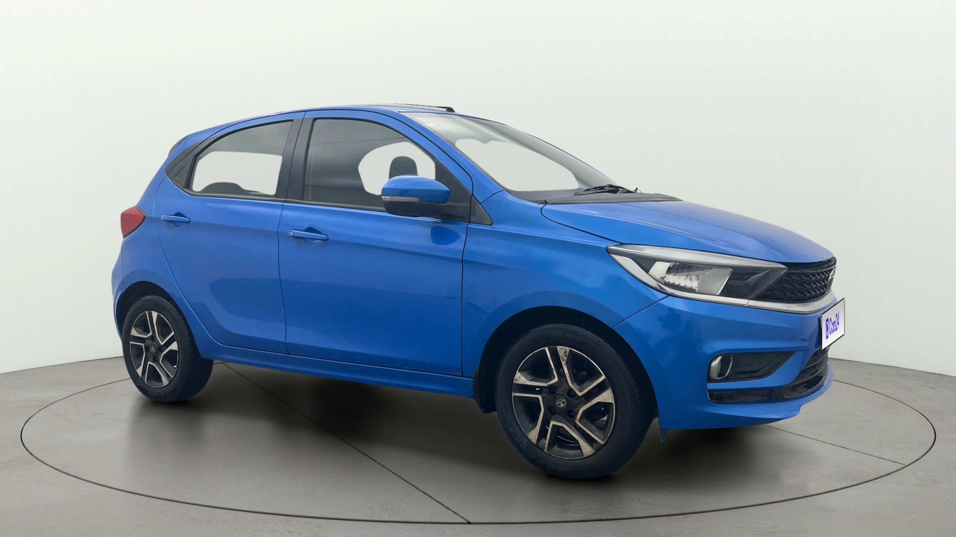 View 2020 Tata Tiago Revotorq XB Image 22 Used 2020 Tata Tiago Revotorq XB Image 22