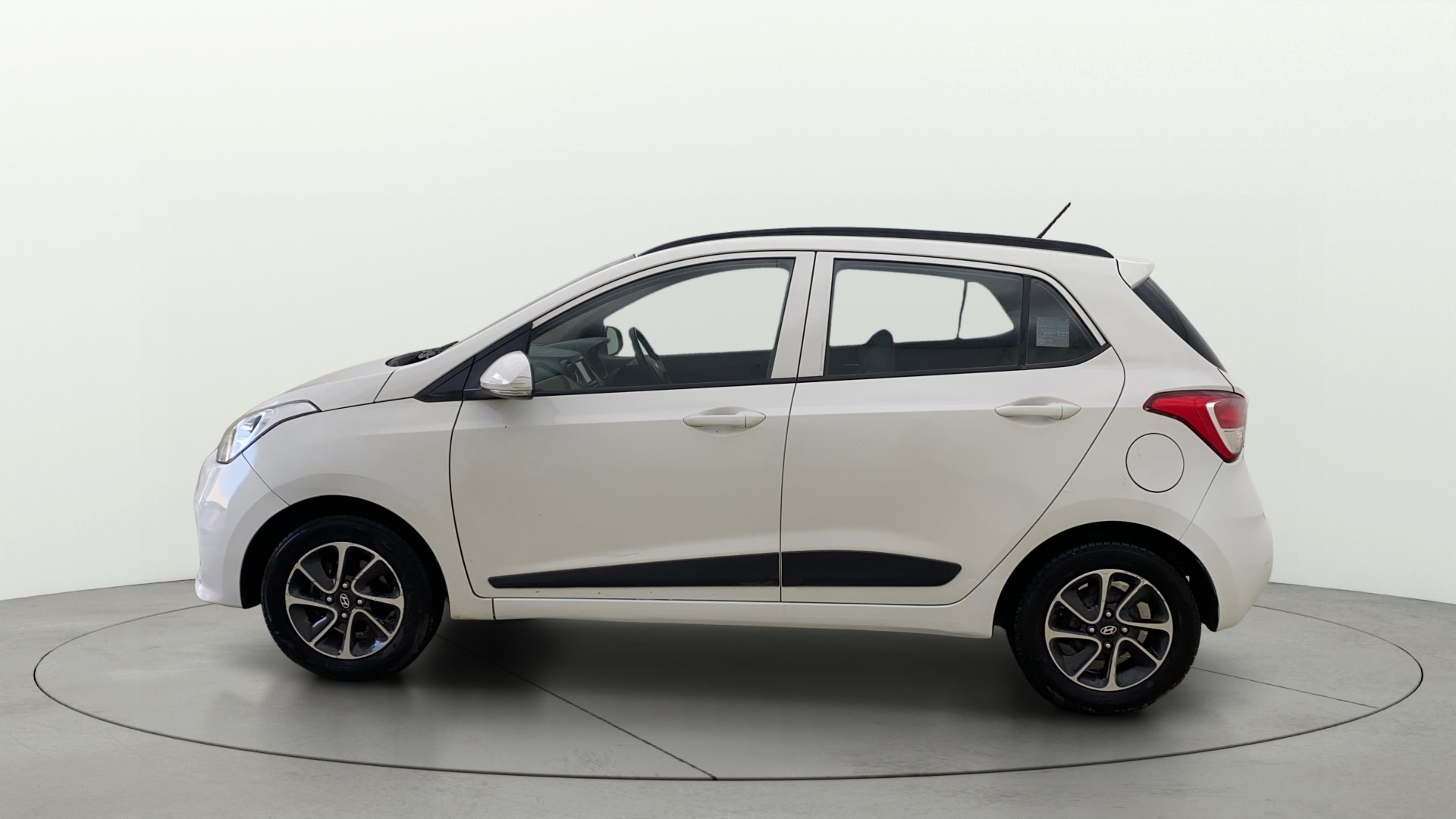 Used 2017 Hyundai Grand i10 Used 2017 Hyundai Grand i10