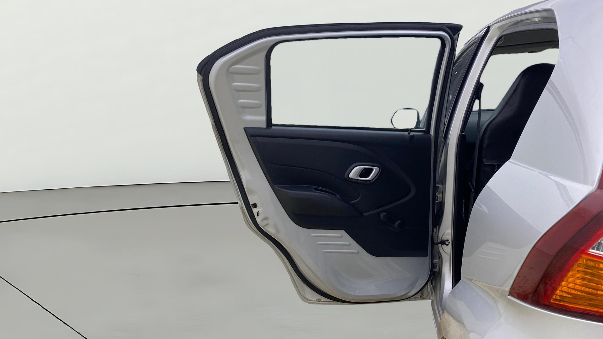View 2019 Datsun Redi GO S 1.0L AMT BS IV Image 22 Used 2019 Datsun Redi GO S 1.0L AMT BS IV Image 22
