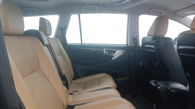 View Toyota Innova Crysta Image 37 Used Toyota Innova Crysta Image 37