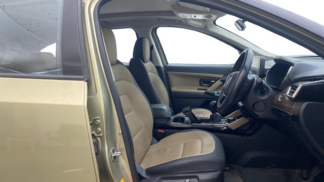 View Tata Harrier Image 28 Used Tata Harrier Image 28