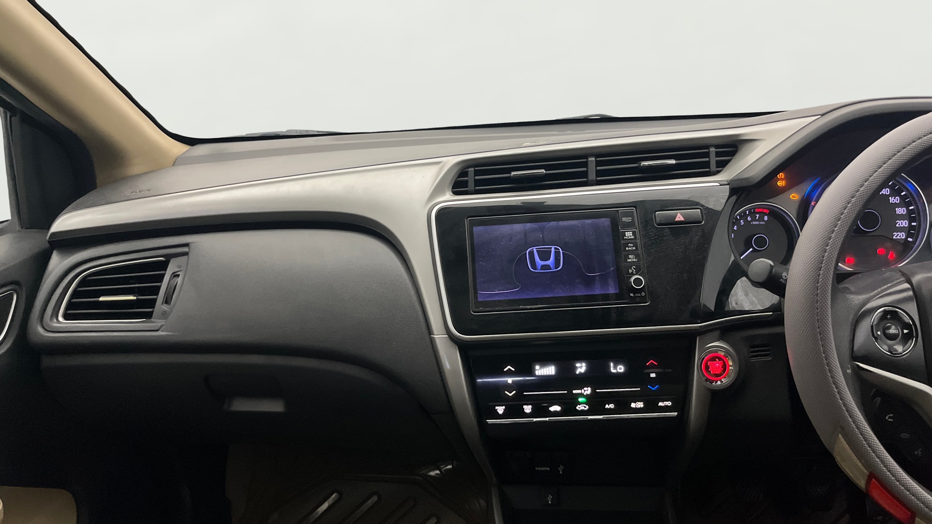 View 2017 Honda City ZX MT Diesel Anniversary Edition Image 32 Used 2017 Honda City ZX MT Diesel Anniversary Edition Image 32