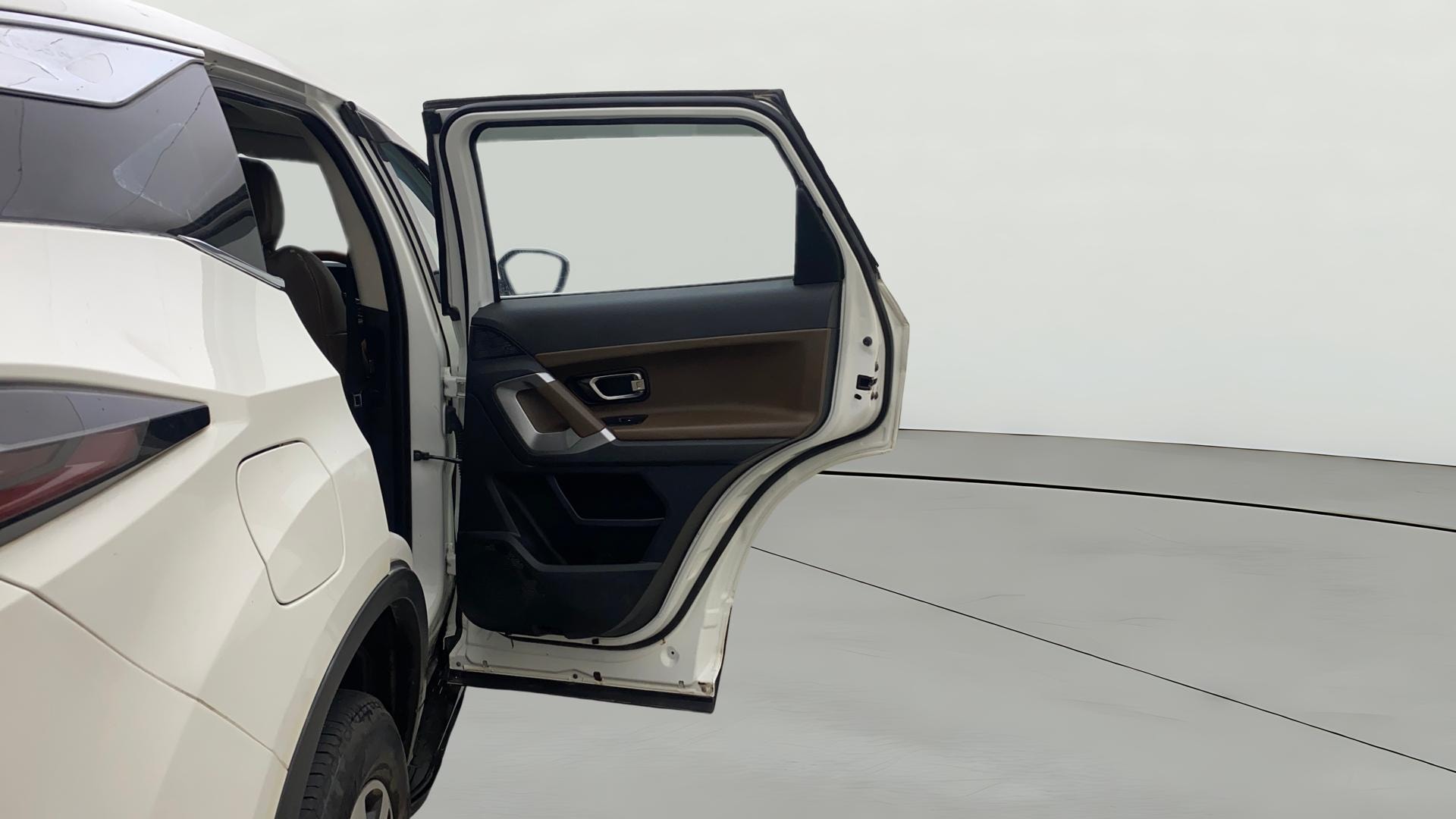 View 2022 Tata Harrier XE Image 8 Used 2022 Tata Harrier XE Image 8
