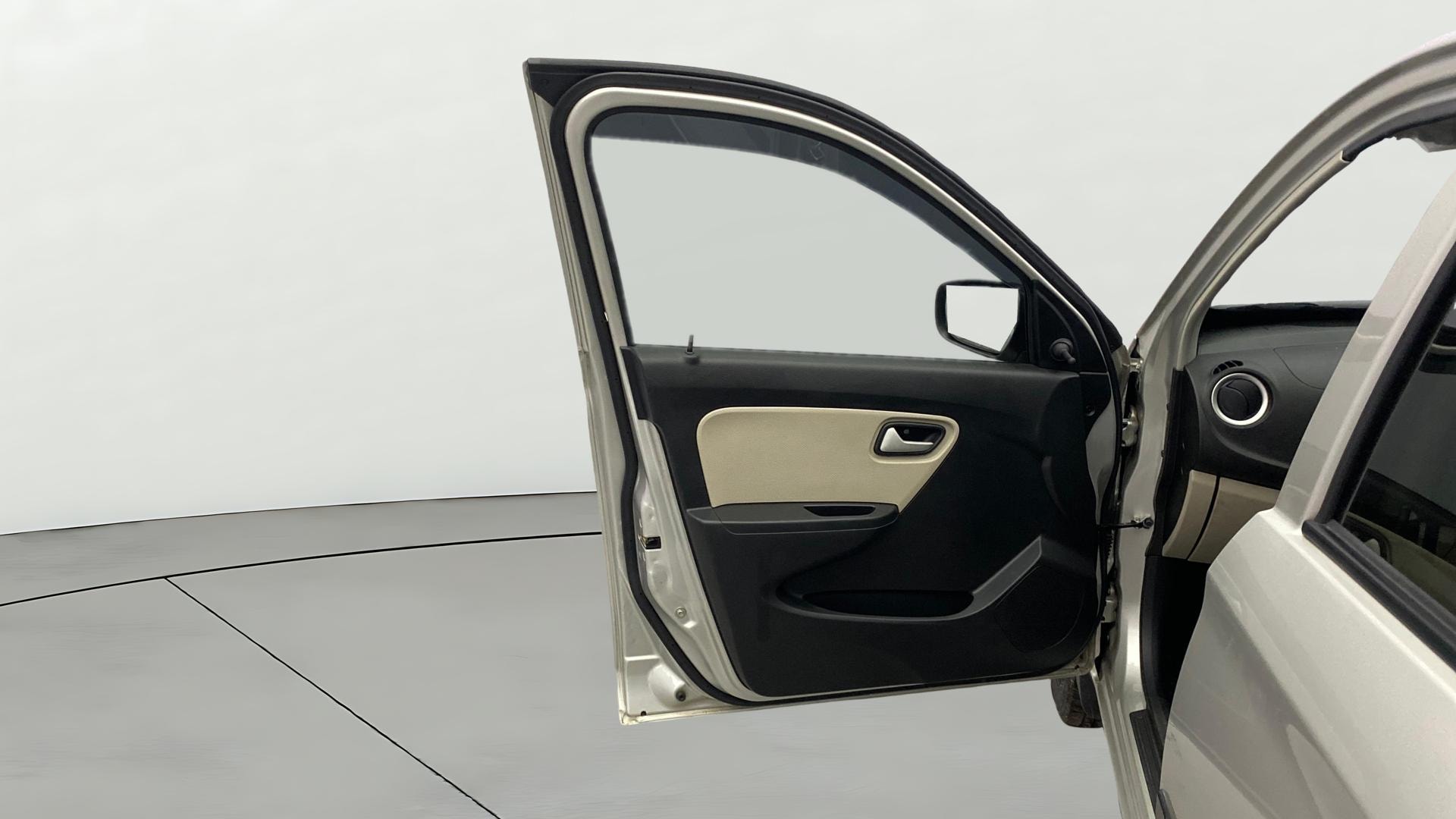 View 2022 Maruti Suzuki 1000 Base Variant Image 30 Used 2022 Maruti Suzuki 1000 Base Variant Image 30