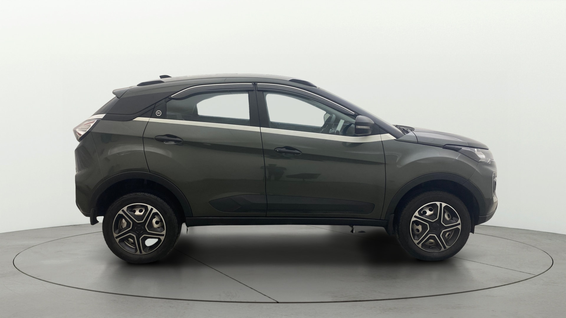 View 2023 Tata Nexon Revotron XE Image 8 Used 2023 Tata Nexon Revotron XE Image 8