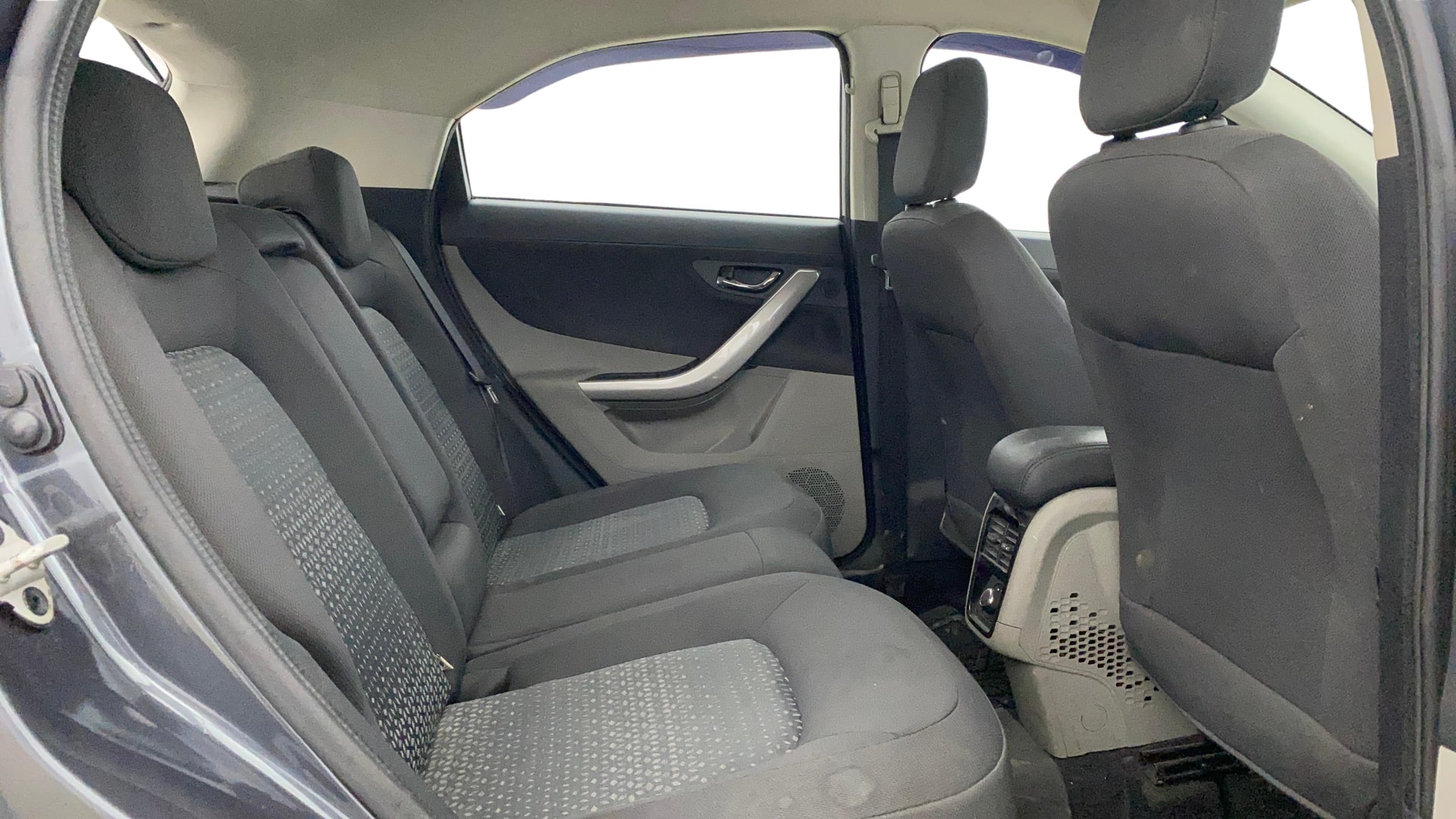 View 2019 Tata Nexon Revotron XE Image 29 Used 2019 Tata Nexon Revotron XE Image 29