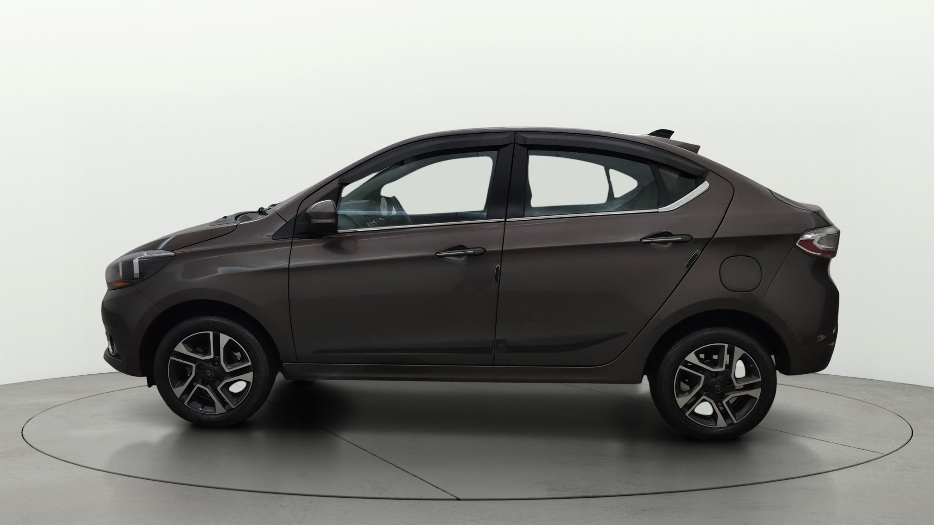 View 2020 Tata Tigor XE Diesel Image 5 Used 2020 Tata Tigor XE Diesel Image 5
