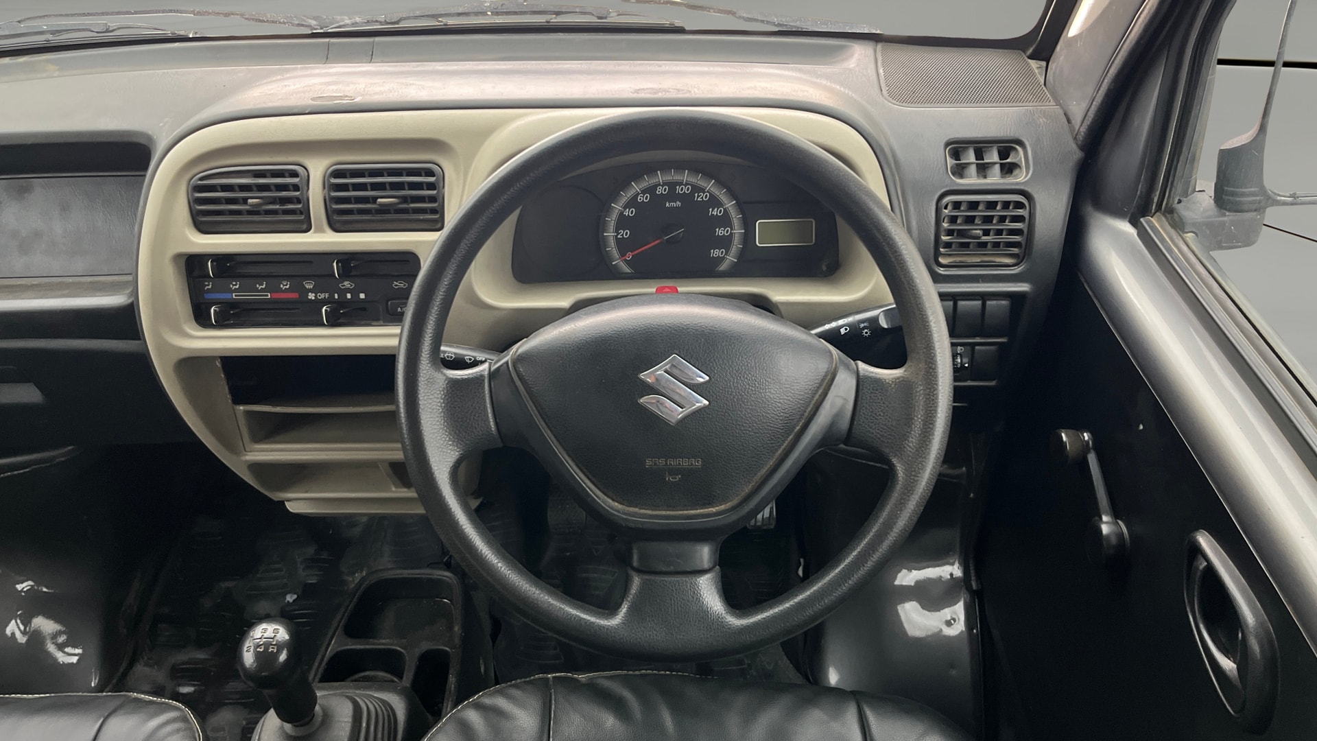 View 2020 Maruti Suzuki 1000 Base Variant Image 12 Used 2020 Maruti Suzuki 1000 Base Variant Image 12