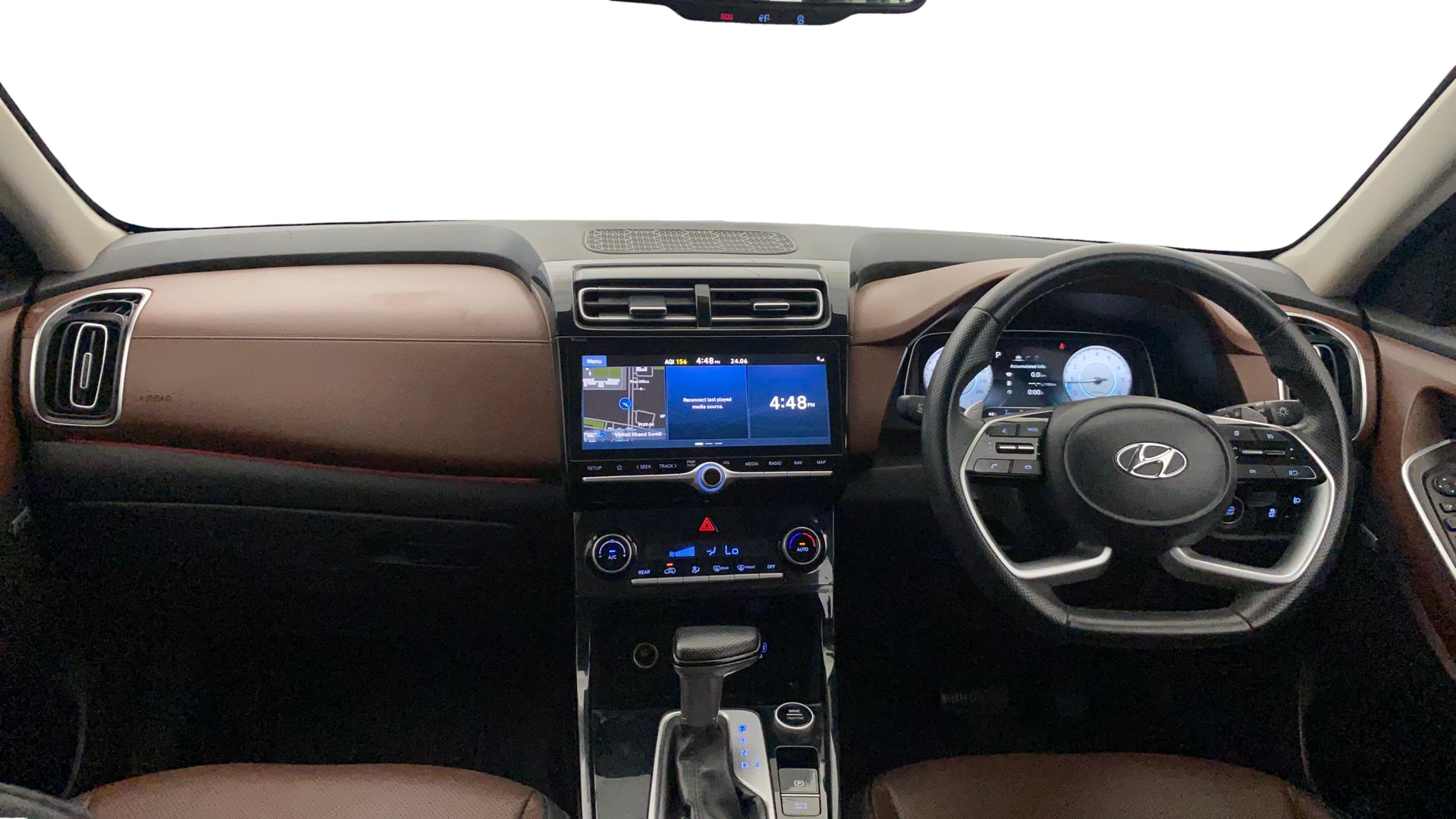View 2022 Hyundai Alcazar Prestige 6 Seater MT Petrol Image 32 Used 2022 Hyundai Alcazar Prestige 6 Seater MT Petrol Image 32