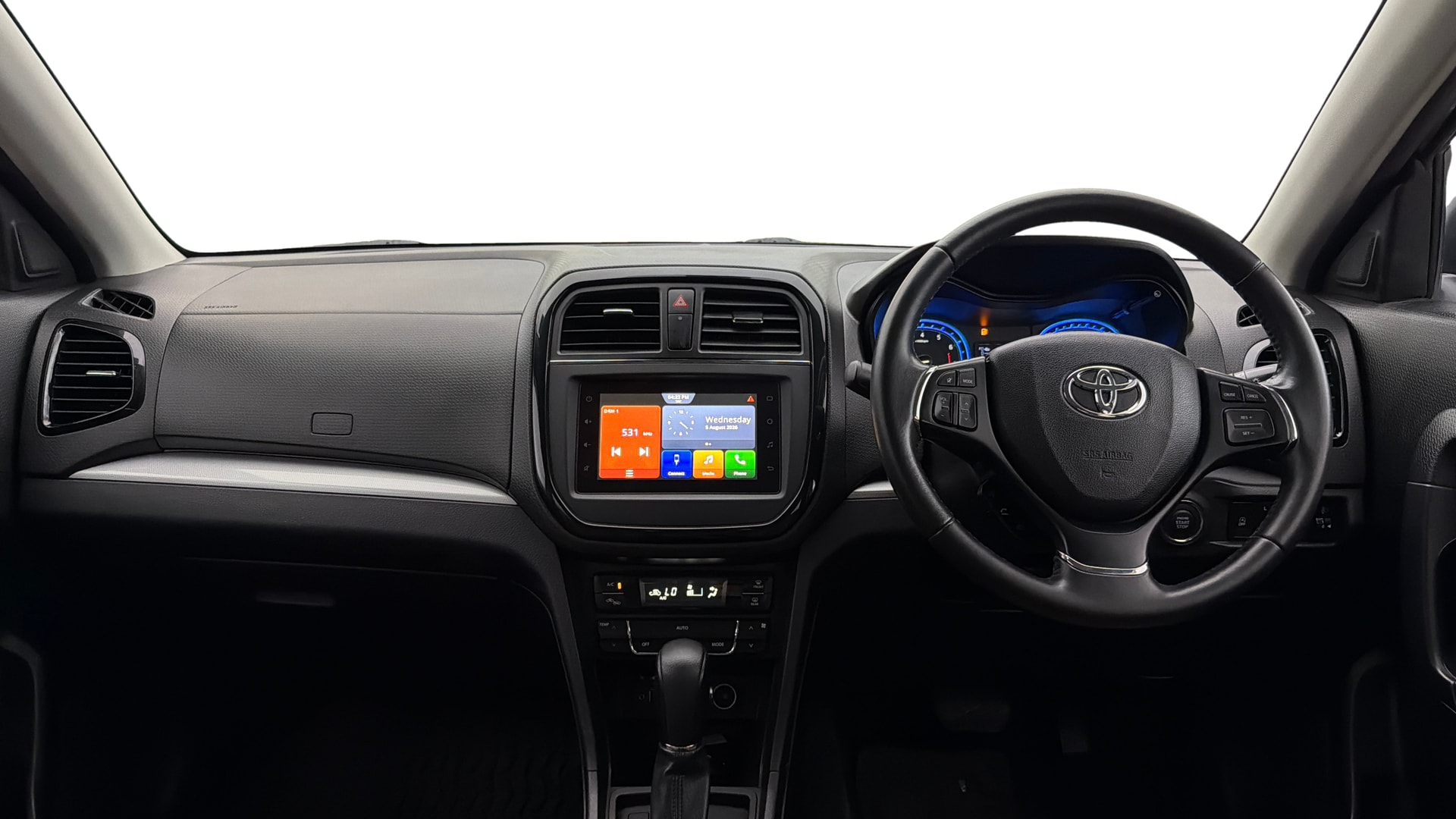 View 2022 Toyota Urban Cruiser Premium AT Image 16 Used 2022 Toyota Urban Cruiser Premium AT Image 16