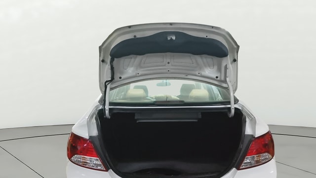 View Hyundai Fluidic Verna Image 17 Used Hyundai Fluidic Verna Image 17