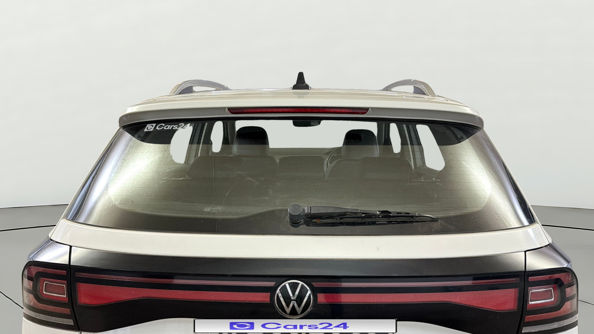 View 2022 Volkswagen Taigun 1.0 TSI Topline MT Image 4 Used 2022 Volkswagen Taigun 1.0 TSI Topline MT Image 4
