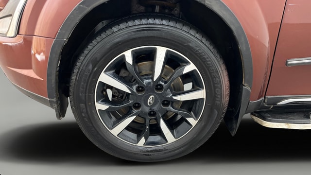 View Mahindra XUV500 Image 37 Used Mahindra XUV500 Image 37