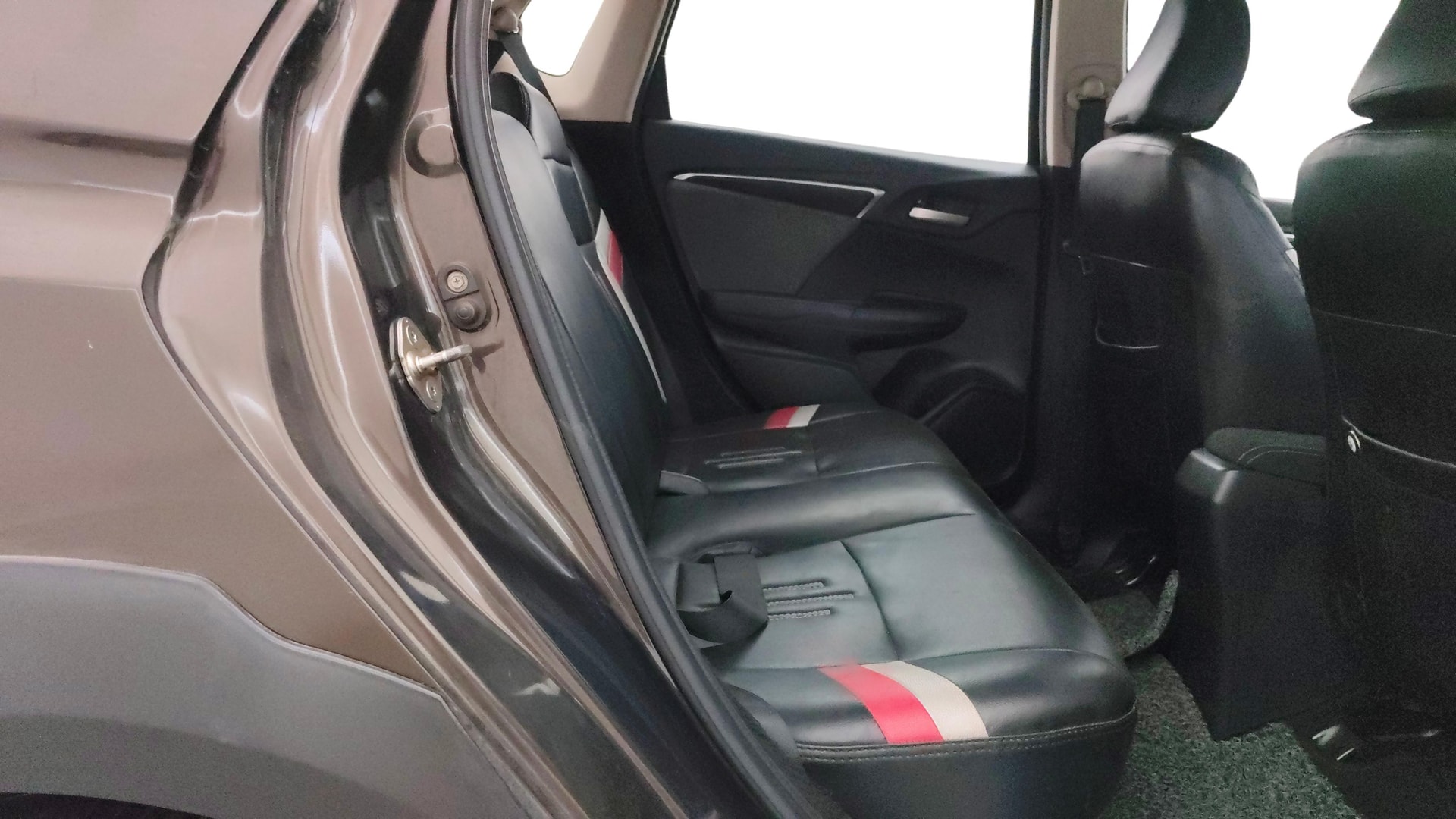 View 2019 Honda WR-V S MT Diesel Edge Edition Image 30 Used 2019 Honda WR-V S MT Diesel Edge Edition Image 30