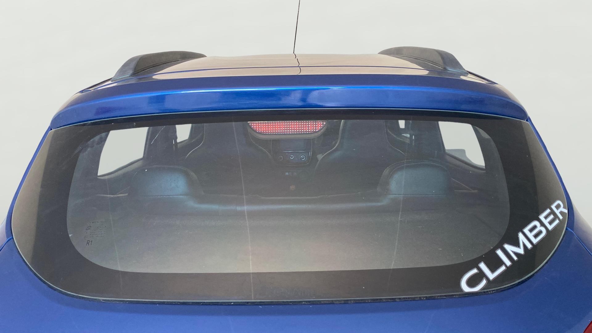 View 2019 Renault Kwid RXT 1.0 Driver Airbag Option Image 3 Used 2019 Renault Kwid RXT 1.0 Driver Airbag Option Image 3