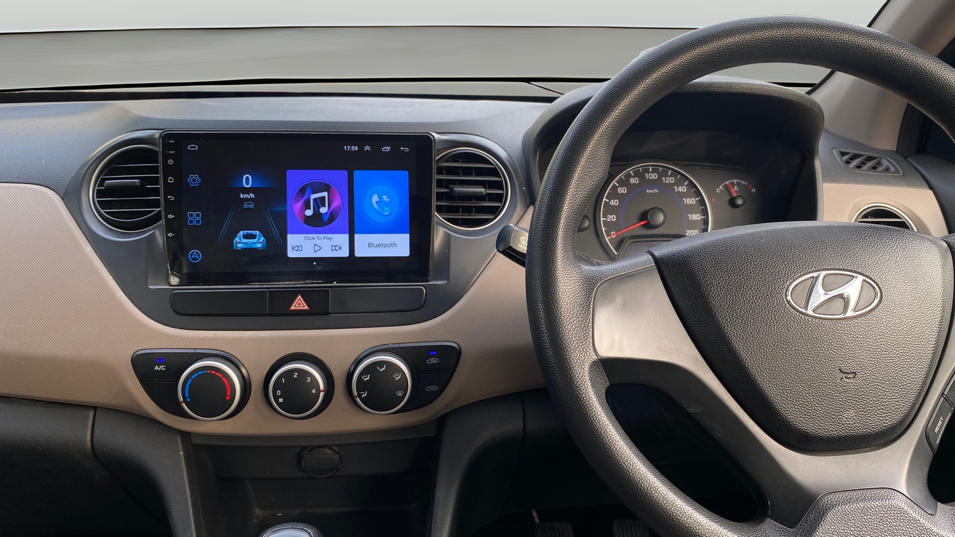 View 2015 Hyundai Grand i10 Magna 1.2 Kappa VTVT Image 34 Used 2015 Hyundai Grand i10 Magna 1.2 Kappa VTVT Image 34