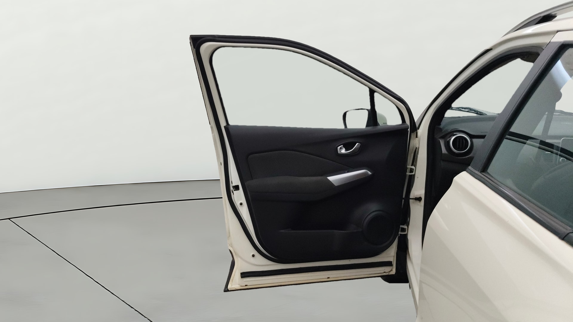 View 2020 Nissan Kicks 1.3 Turbo XV Image 31 Used 2020 Nissan Kicks 1.3 Turbo XV Image 31
