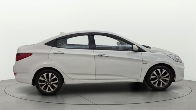 View Hyundai Fluidic Verna Image 8 Used Hyundai Fluidic Verna Image 8
