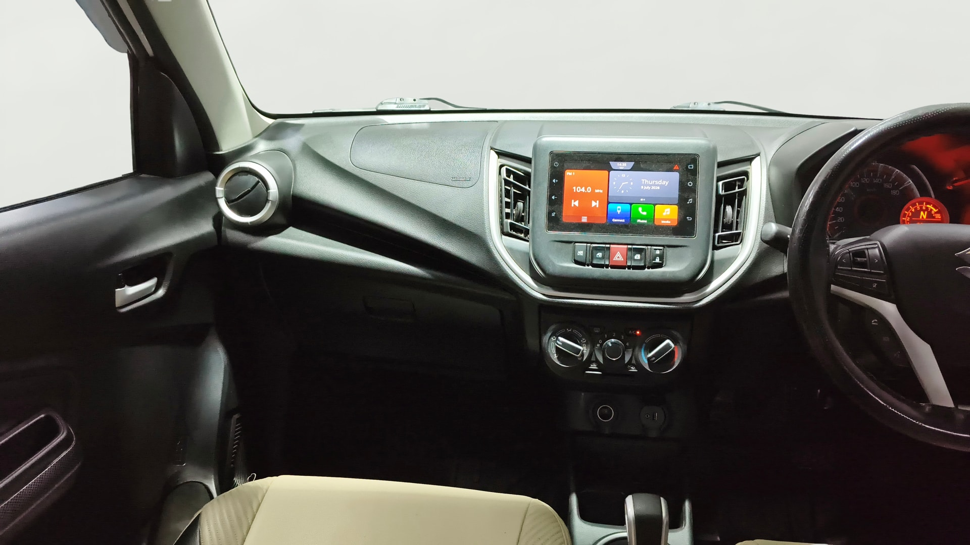 View 2024 Maruti Suzuki 1000 Base Variant Image 17 Used 2024 Maruti Suzuki 1000 Base Variant Image 17