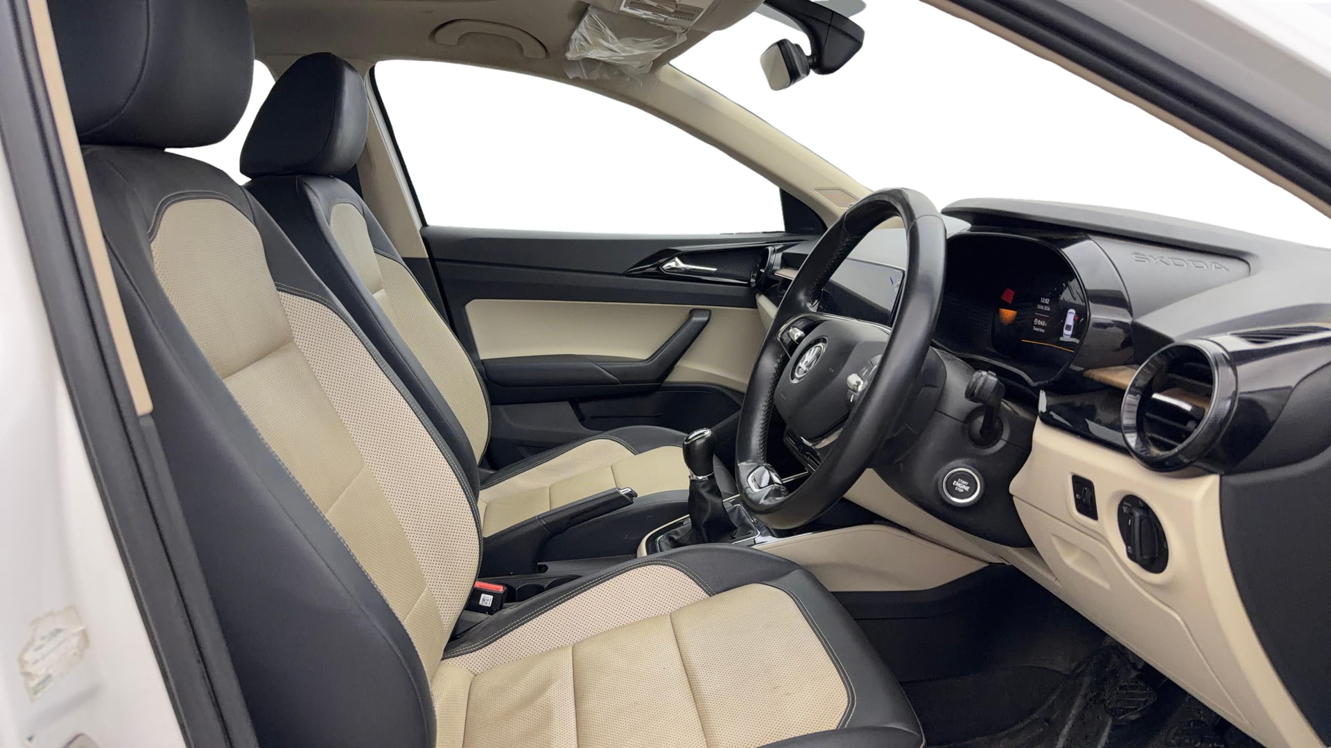 View 2022 Skoda Slavia Style 1.0 TSI MT Image 28 Used 2022 Skoda Slavia Style 1.0 TSI MT Image 28