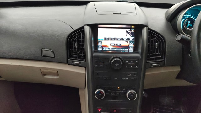 View Mahindra XUV500 Image 33 Used Mahindra XUV500 Image 33