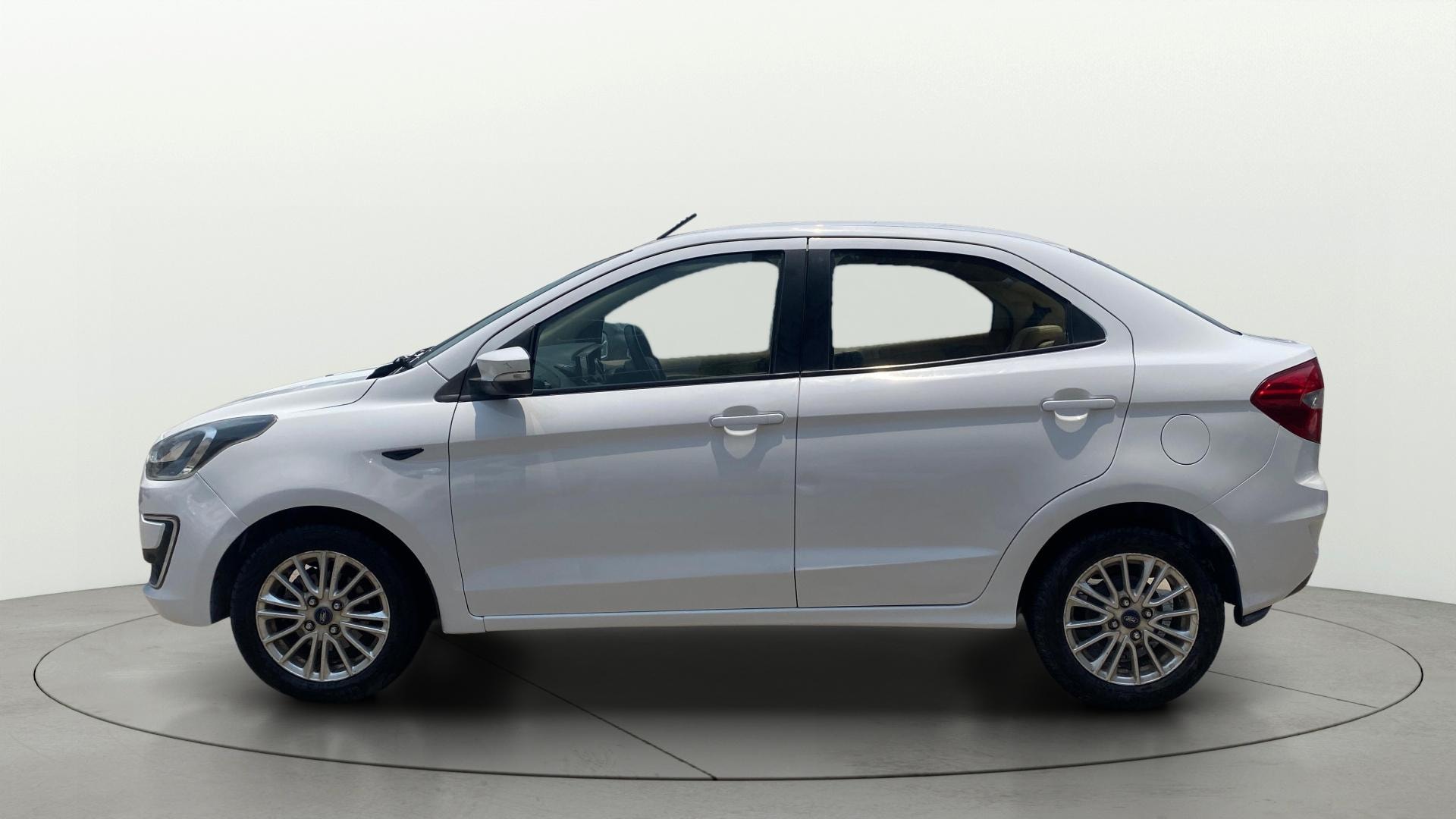 View 2019 Ford Figo Aspire 1.2P Ambiente MT BS IV Image 5 Used 2019 Ford Figo Aspire 1.2P Ambiente MT BS IV Image 5