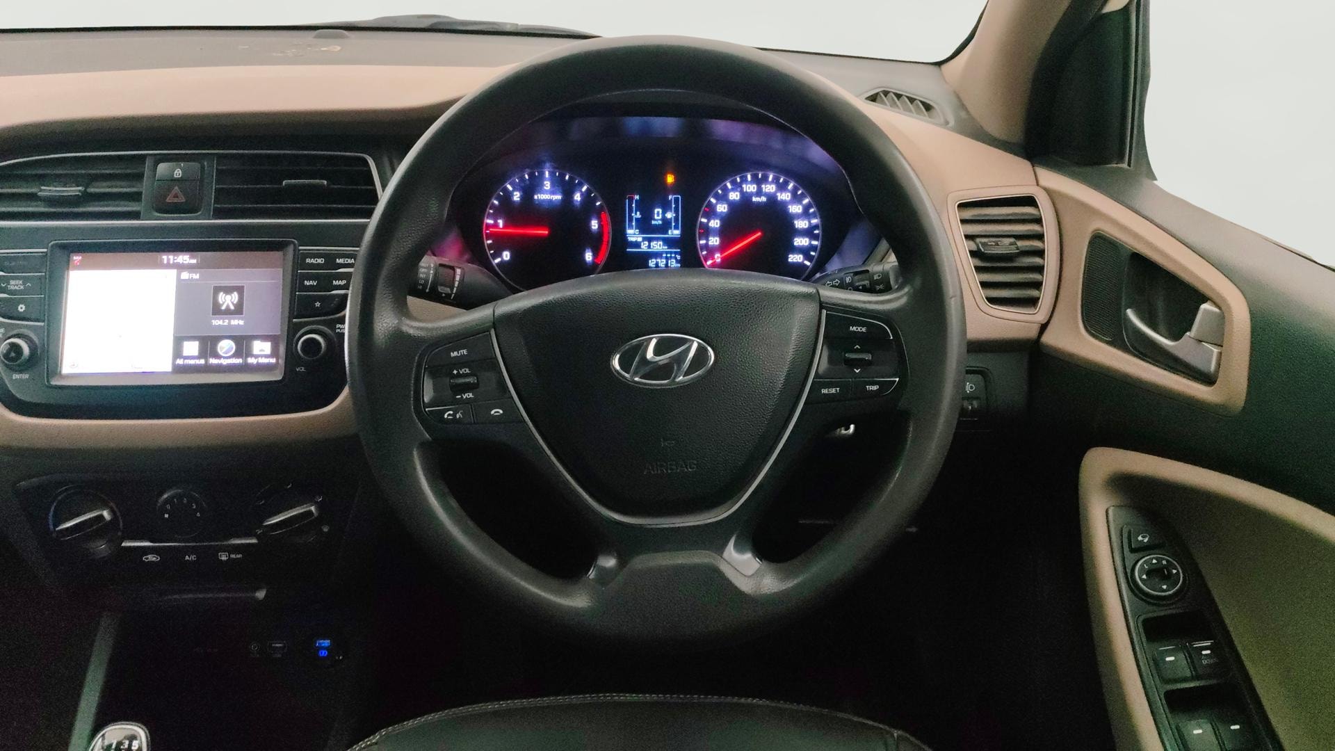 View 2019 Hyundai Elite i20 1.4 Sportz Plus Diesel BS IV Image 20 Used 2019 Hyundai Elite i20 1.4 Sportz Plus Diesel BS IV Image 20