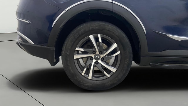 View Mahindra XUV700 Image 24 Used Mahindra XUV700 Image 24