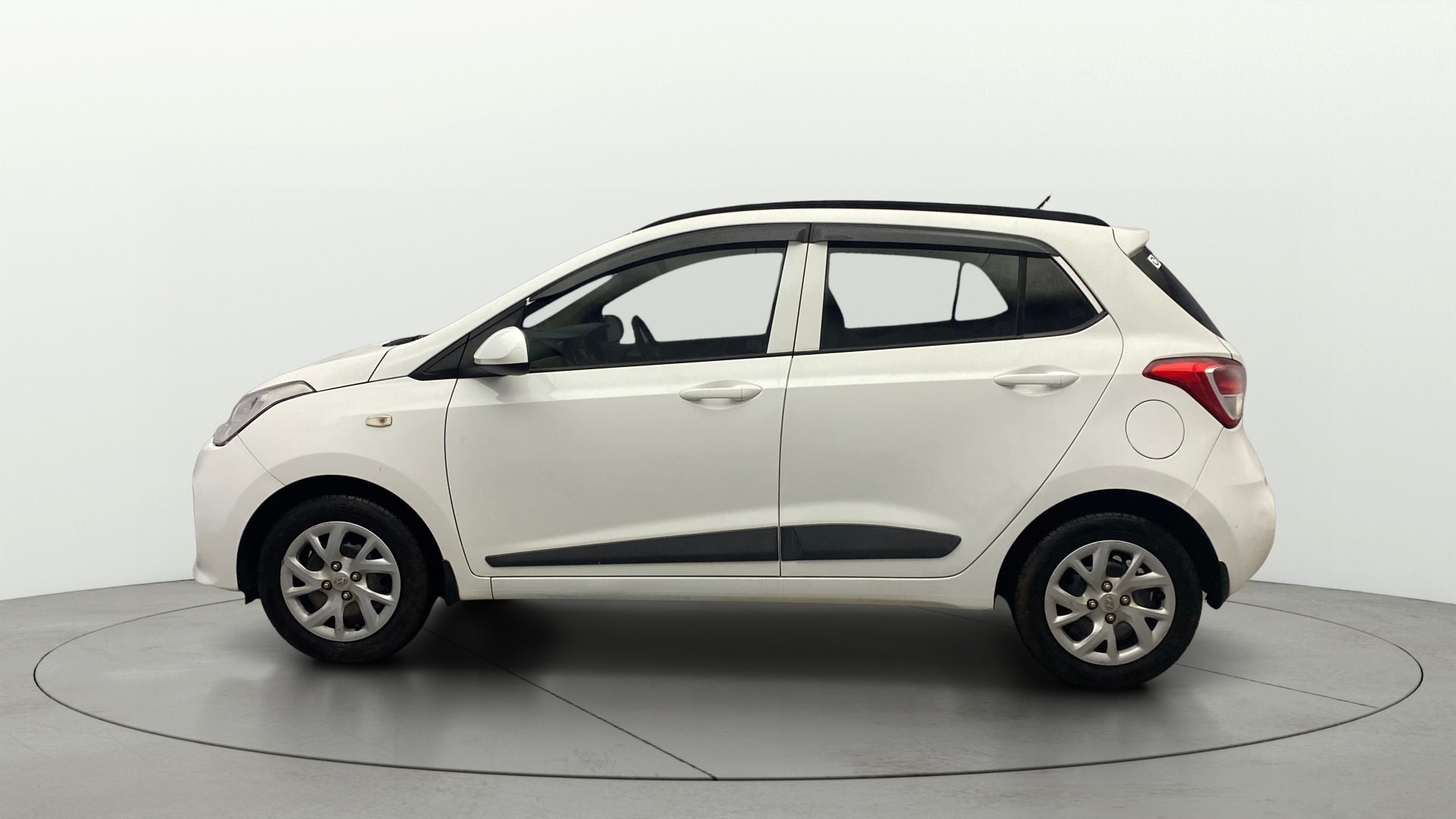View 2019 Hyundai Grand i10 Magna 1.2 Kappa VTVT Image 5 Used 2019 Hyundai Grand i10 Magna 1.2 Kappa VTVT Image 5
