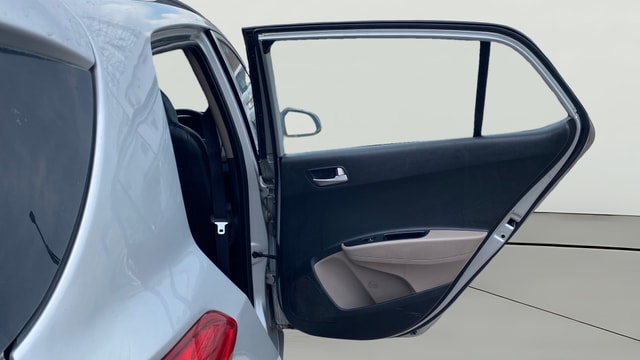 View Hyundai Grand i10 Image 7 Used Hyundai Grand i10 Image 7