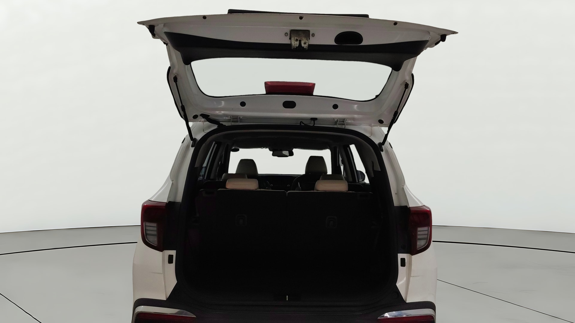 View 2022 Kia Carens Luxury Plus 1.5 AT Diesel 6 STR Image 33 Used 2022 Kia Carens Luxury Plus 1.5 AT Diesel 6 STR Image 33