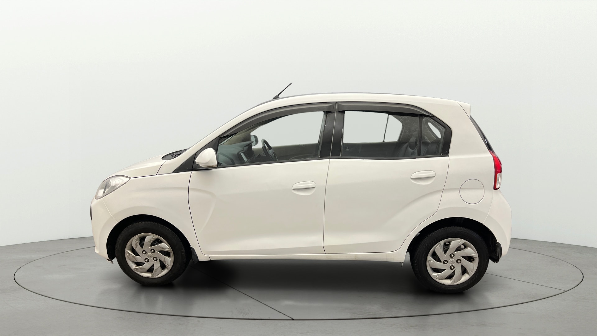View 2019 Hyundai New Santro Sportz CNG Image 5 Used 2019 Hyundai New Santro Sportz CNG Image 5