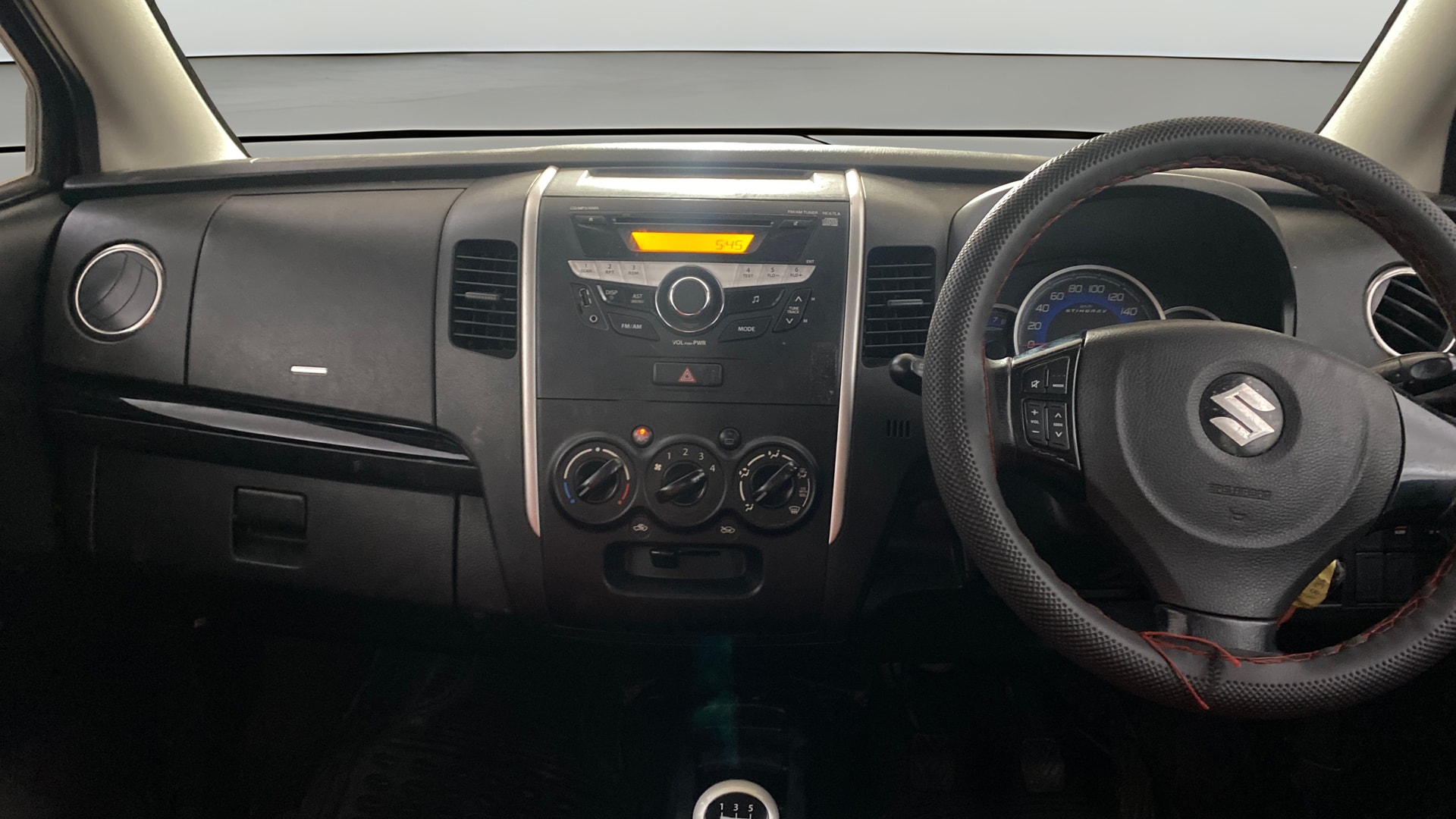 View 2015 Maruti Suzuki Stingray LXI Image 17 Used 2015 Maruti Suzuki Stingray LXI Image 17