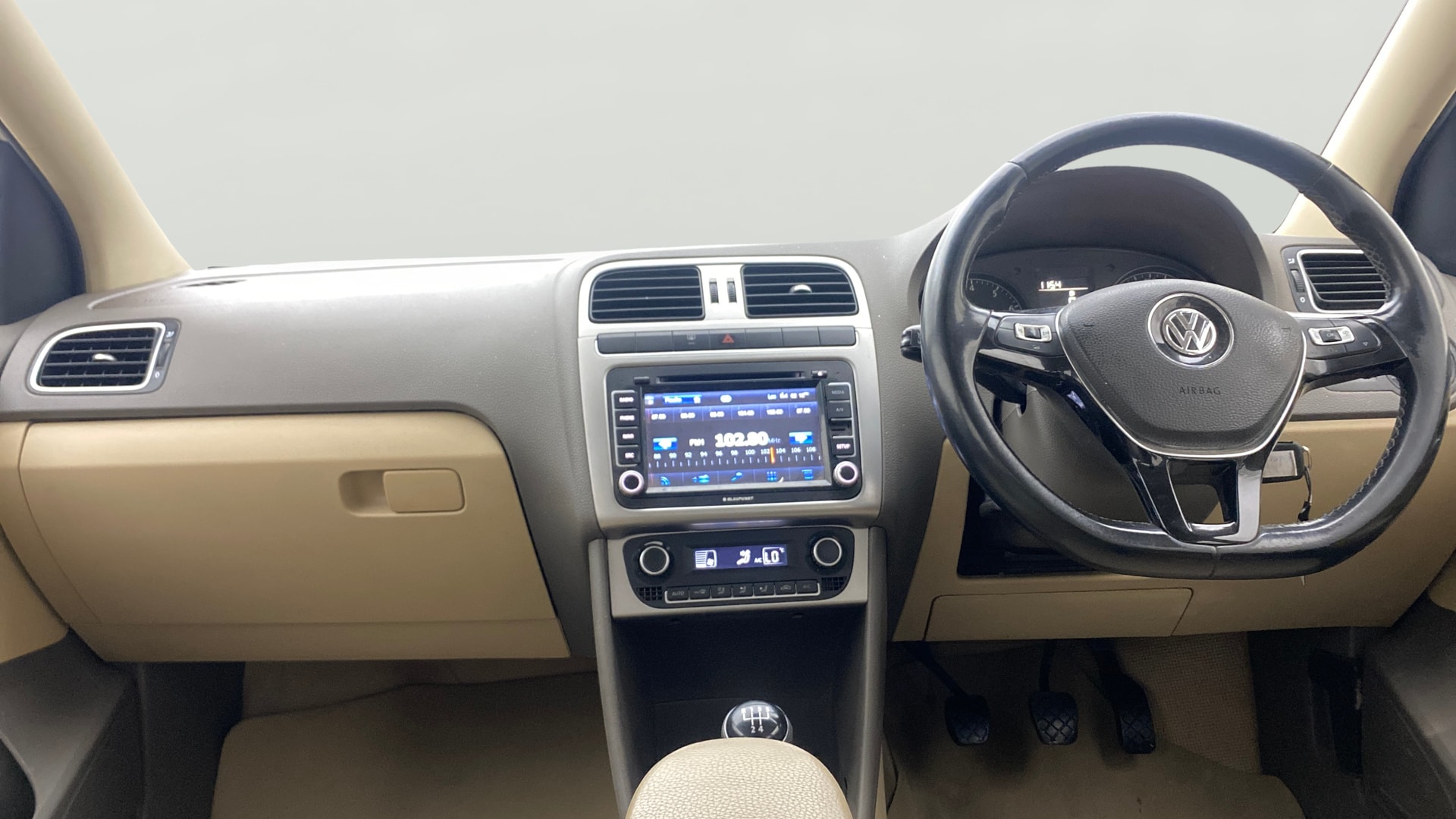 View 2016 Volkswagen Vento 1.2 L TSI Comfortline Petrol AT Image 18 Used 2016 Volkswagen Vento 1.2 L TSI Comfortline Petrol AT Image 18