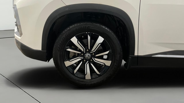 View MG Hector Image 30 Used MG Hector Image 30