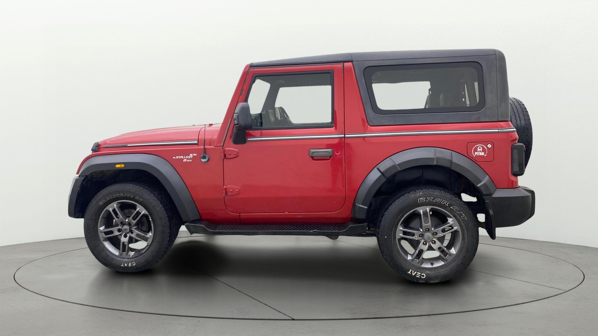 View 2022 Mahindra Thar AX Standard Manual Soft Top 6 Seater Image 5 Used 2022 Mahindra Thar AX Standard Manual Soft Top 6 Seater Image 5