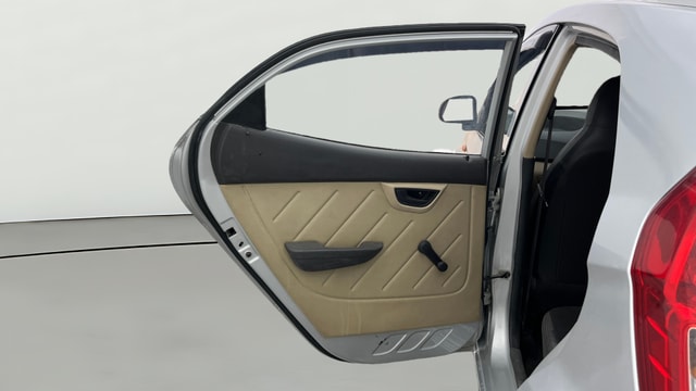 View Hyundai EON Image 22 Used Hyundai EON Image 22