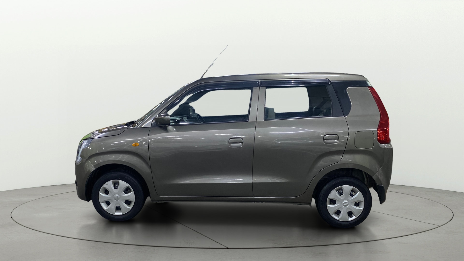 View 2022 Maruti Suzuki 1000 Base Variant Image 5 Used 2022 Maruti Suzuki 1000 Base Variant Image 5