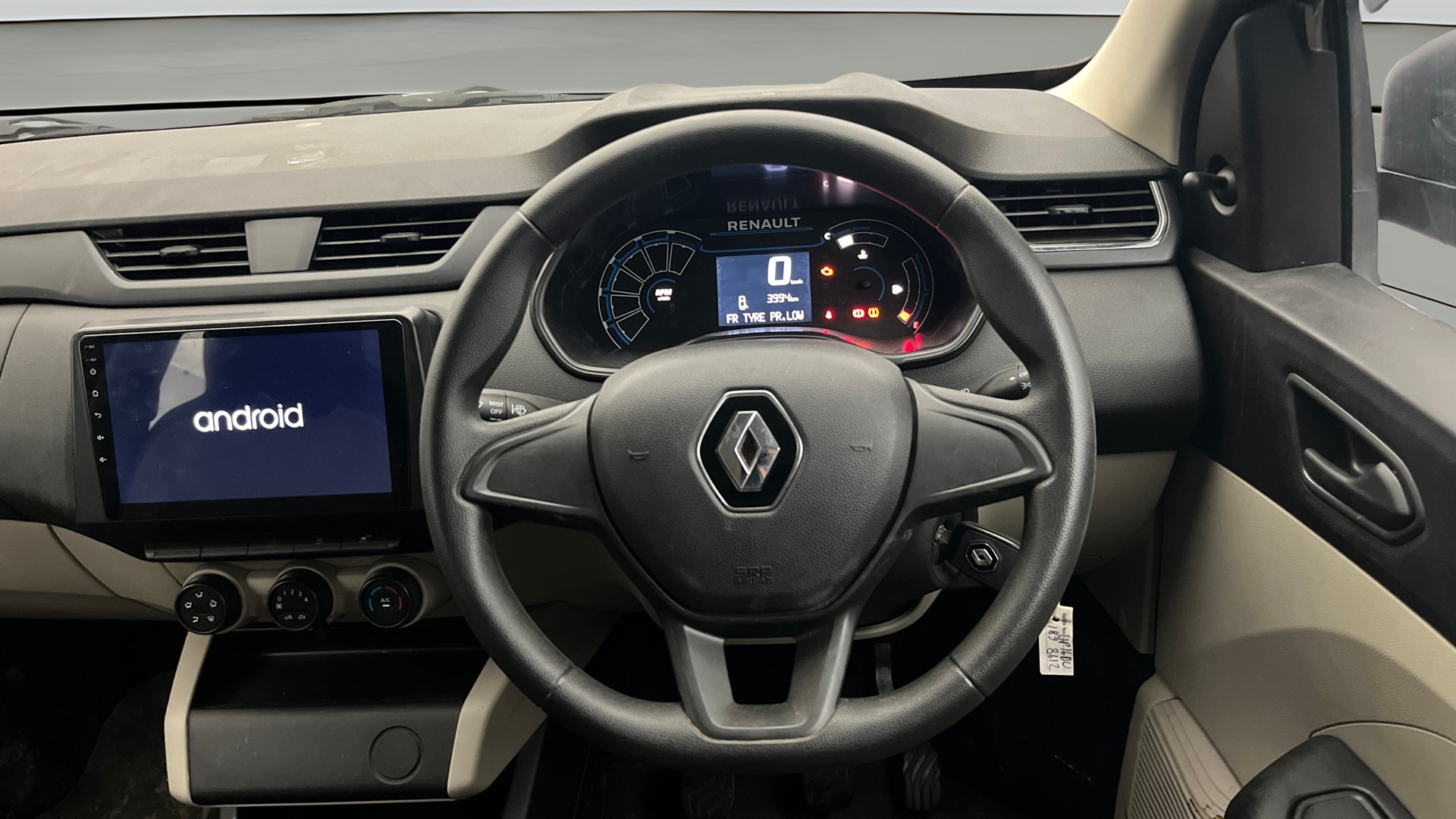 View 2023 Renault Triber RXE Image 13 Used 2023 Renault Triber RXE Image 13
