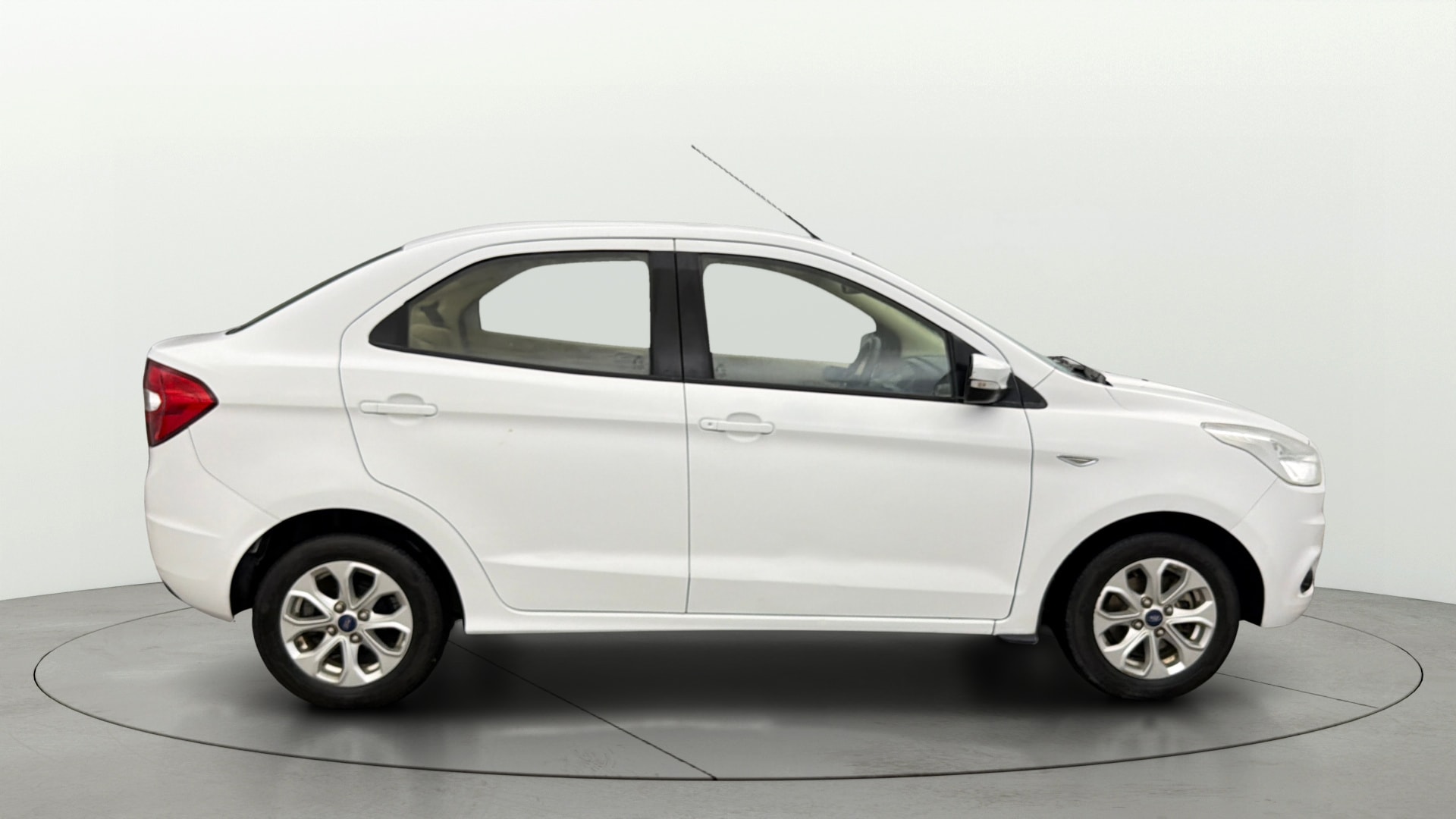 View 2017 Ford Figo Aspire 1.2P Ambiente MT BS IV Image 8 Used 2017 Ford Figo Aspire 1.2P Ambiente MT BS IV Image 8
