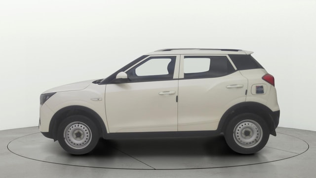 View Mahindra XUV300 Image 5 Used Mahindra XUV300 Image 5