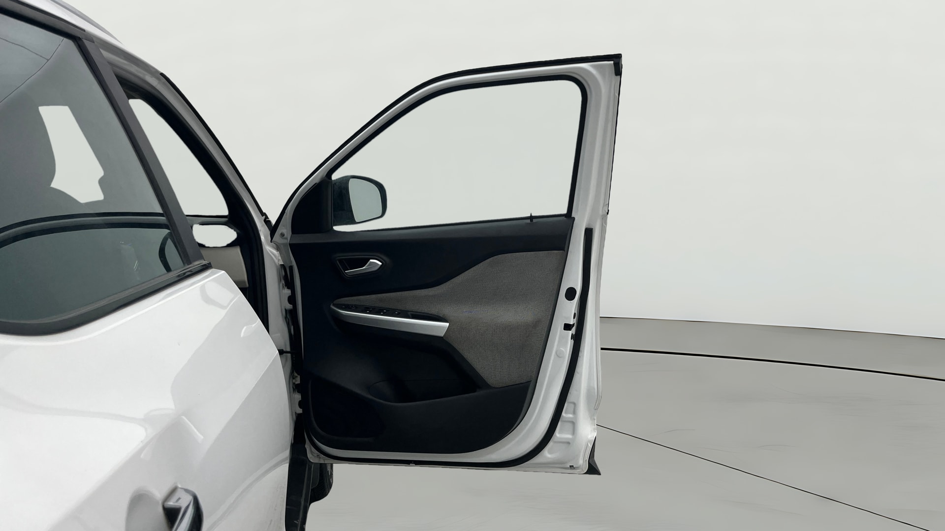 View 2021 Nissan Magnite XV Image 46 Used 2021 Nissan Magnite XV Image 46