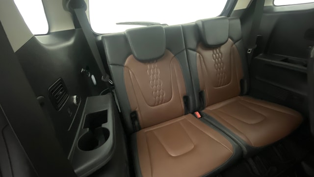 View Hyundai Alcazar Image 10 Used Hyundai Alcazar Image 10