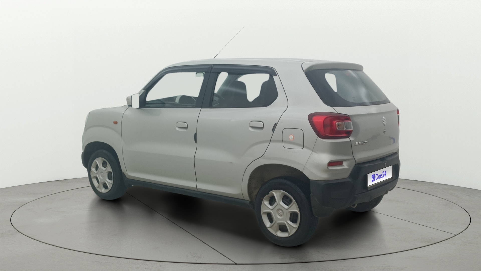 View 2021 Maruti Suzuki 1000 Base Variant Image 2 Used 2021 Maruti Suzuki 1000 Base Variant Image 2