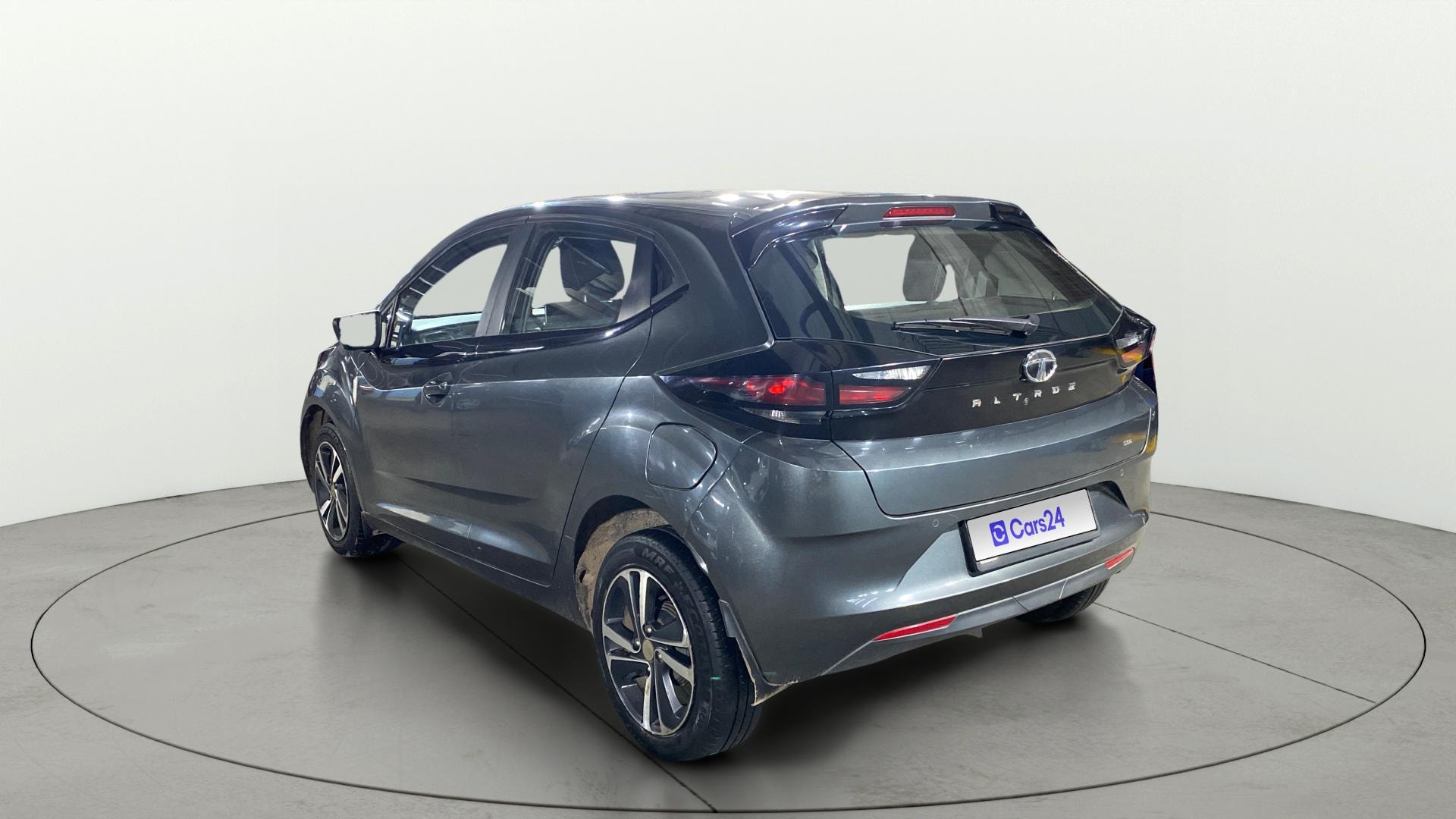 View 2023 Tata Altroz XZ Petrol Image 2 Used 2023 Tata Altroz XZ Petrol Image 2
