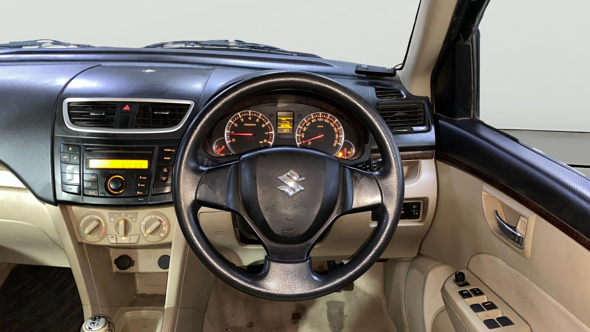View 2015 Maruti Suzuki 1000 Base Variant Image 20 Used 2015 Maruti Suzuki 1000 Base Variant Image 20