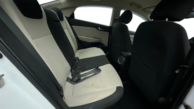 View Hyundai Verna Image 35 Used Hyundai Verna Image 35