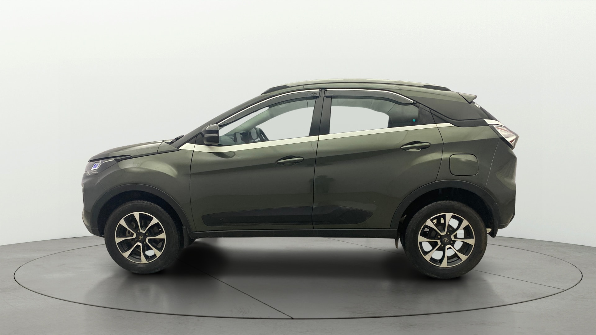 View 2021 Tata Nexon Revotron XE Image 6 Used 2021 Tata Nexon Revotron XE Image 6