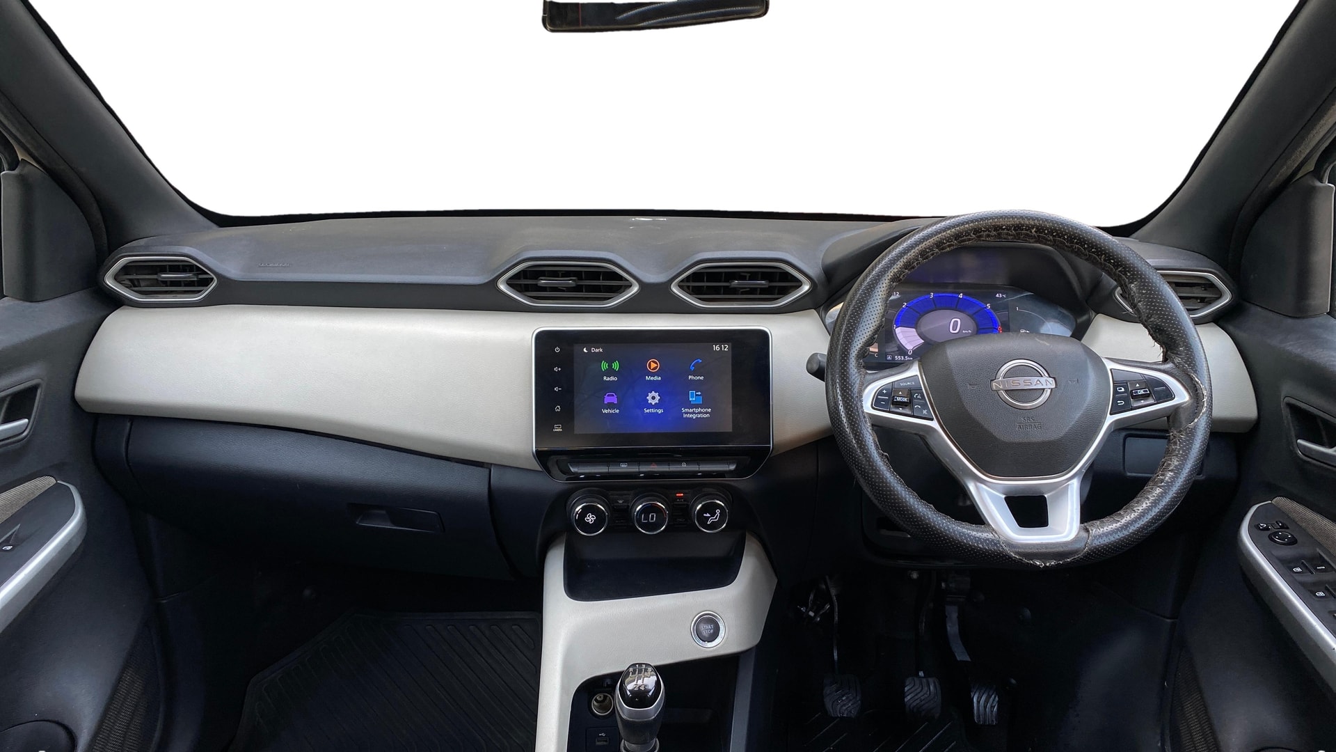 View 2021 Nissan Magnite XV Image 16 Used 2021 Nissan Magnite XV Image 16