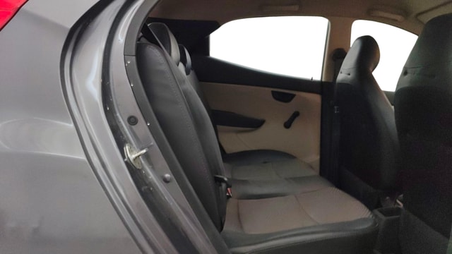View Hyundai EON Image 28 Used Hyundai EON Image 28